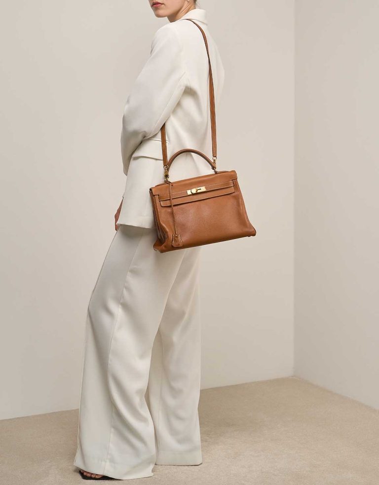 Hermès Kelly 32 Courchevel Camel Front | Sell your designer bag