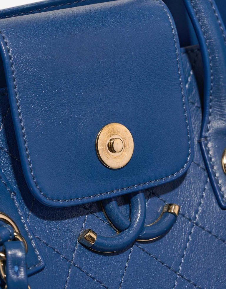 Chanel Shopping Tote Blue Closing System | Verkaufen Sie Ihre Designertasche