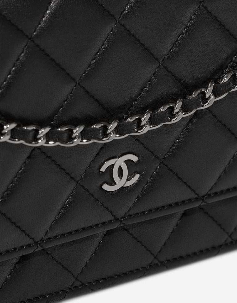 Chanel Wallet On Chain Lamb Black Closing System | Sell your designer bag