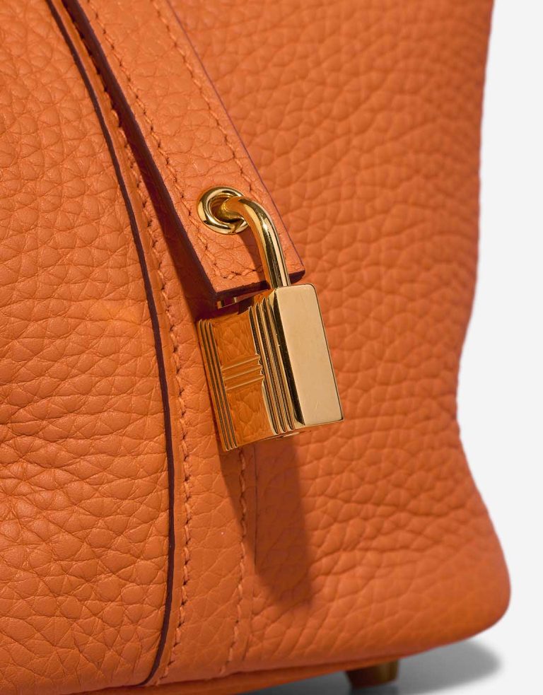 Hermès Picotin 18 Taurillon Clémence Orange Closing System | Sell your designer bag