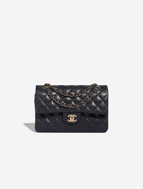 Chanel Timeless Klein Lammleder Dunkelblau Front | Verkaufen Sie Ihre Designer-Tasche