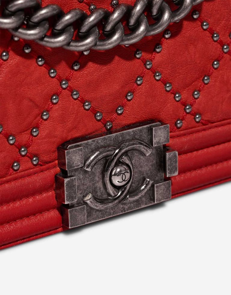 Chanel Boy Old Medium Calf Red Closing System | Vendez votre sac de créateur