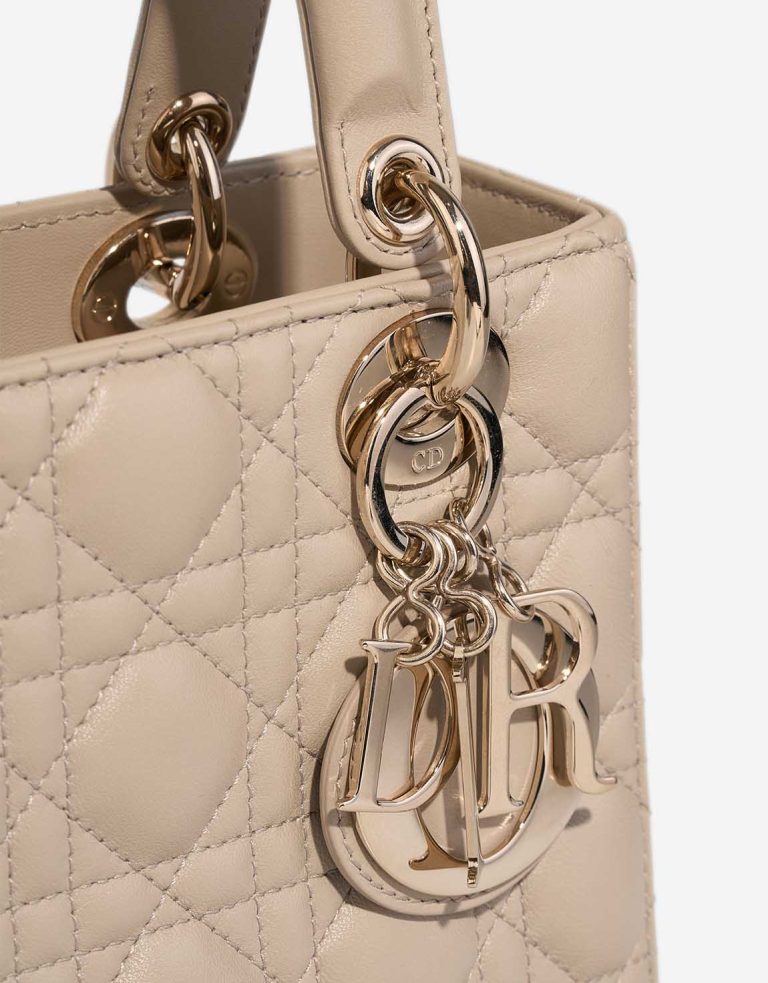 Dior Lady Small Lamb Beige Closing System | Sell your designer bag