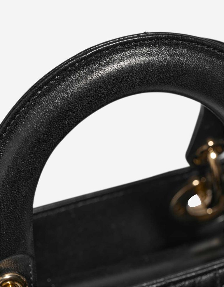 Dior Lady Small Lammleder Schwarz Gebrauchsspuren | Verkaufen Sie Ihre Designertasche