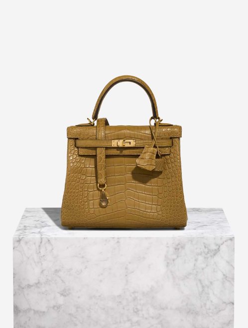 Hermès Kelly 25 Matte Alligator Kraft / Mimosa Front | Verkaufen Sie Ihre Designer-Tasche