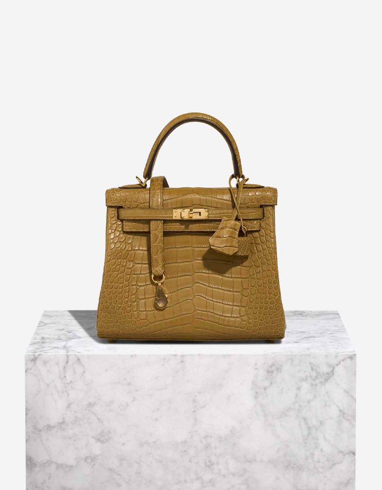 Hermès Kelly 25 Matte Alligator Kraft / Mimosa Front | Verkaufen Sie Ihre Designer-Tasche