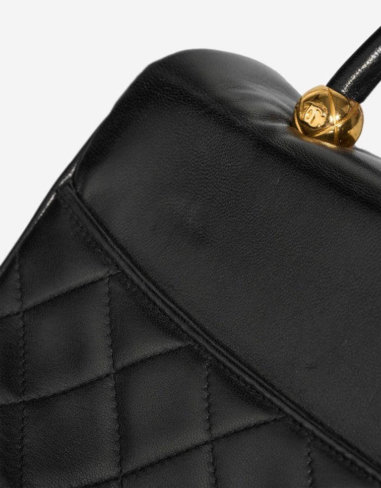 Chanel Handle Lamb Black Signs of wear | Sell your designer bag