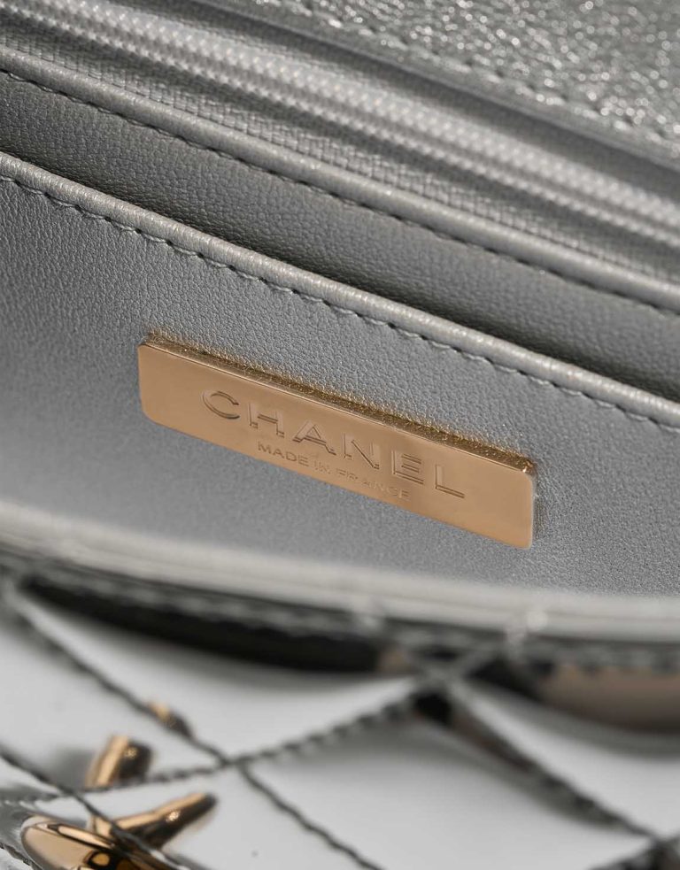 Chanel Timeless Small Patent Silver Logo | Vendez votre sac de créateur