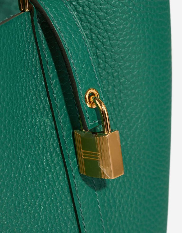 Hermès Picotin 18 Taurillon Clémence Vert Vertigo Front | Sell your designer bag