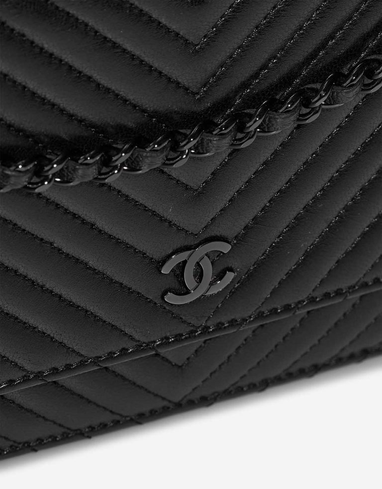 Chanel Wallet On Chain Lamb Black Closing System | Sell your designer bag