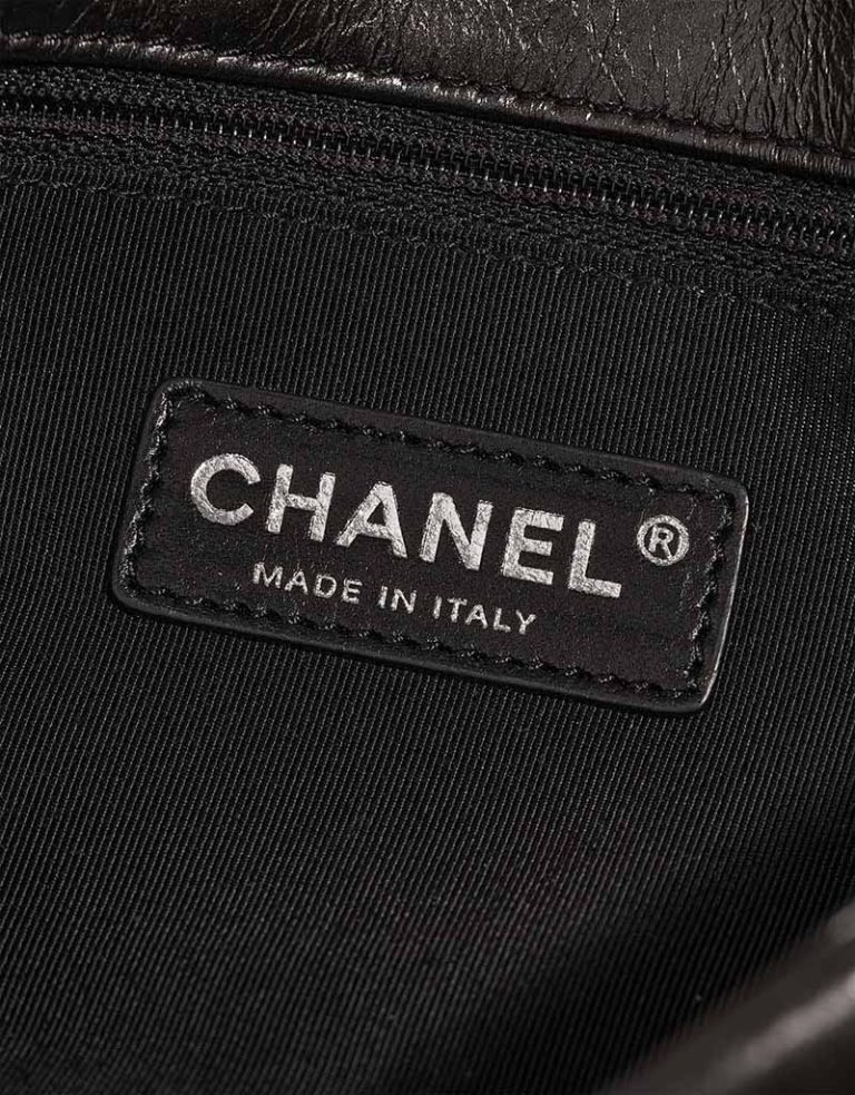 Chanel Timeless Medium Aged Kalbsleder Black Logo | Verkaufen Sie Ihre Designer-Tasche