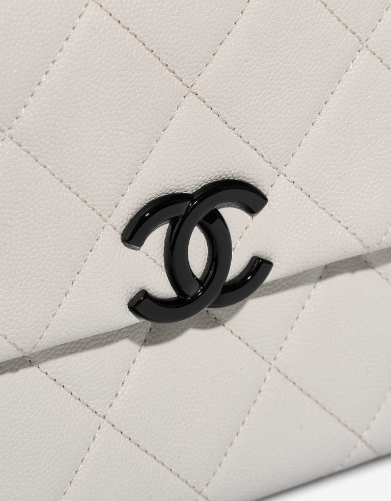 Chanel Flap Bag Medium Caviar-Leder White Front | Verkaufen Sie Ihre Designer-Tasche