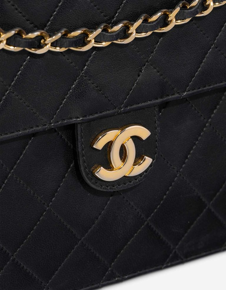 Chanel Timeless Medium Lamb Black Système de fermeture | Vendez votre sac de créateur