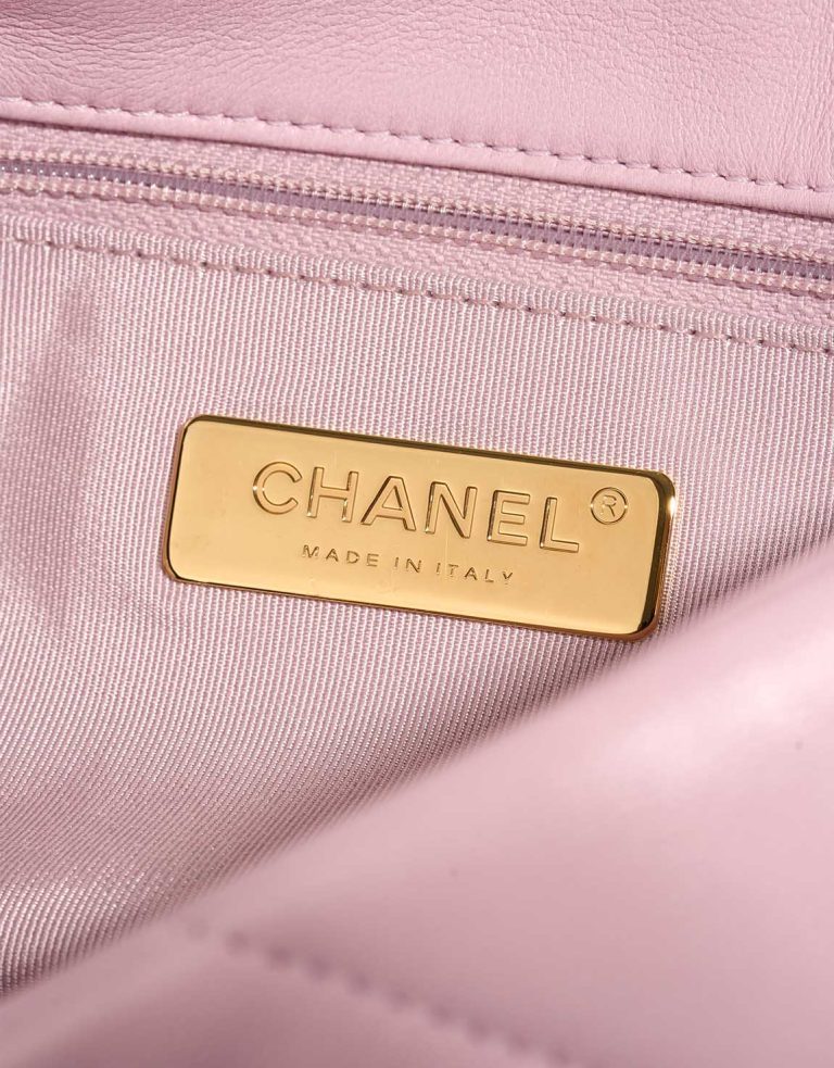 Chanel 19 Flap Bag Lammleder  Mauve Logo | Verkaufen Sie Ihre Designer-Tasche