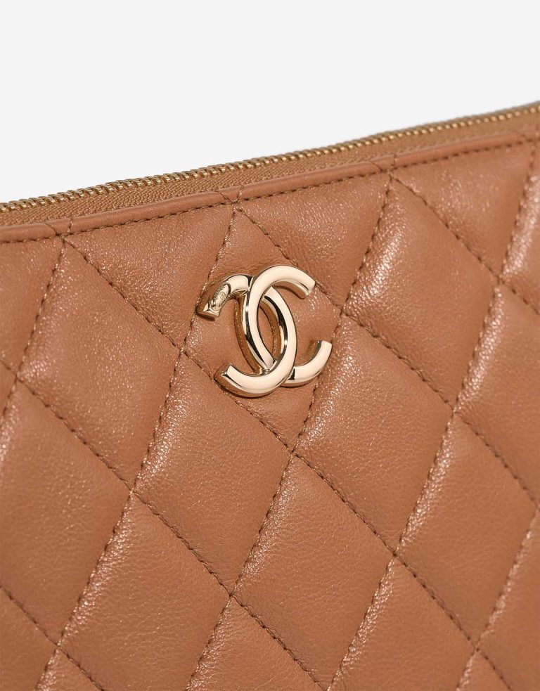 Chanel Pouch Klein Lammleder Cognac Verschluss-System | Verkaufen Sie Ihre Designer-Tasche