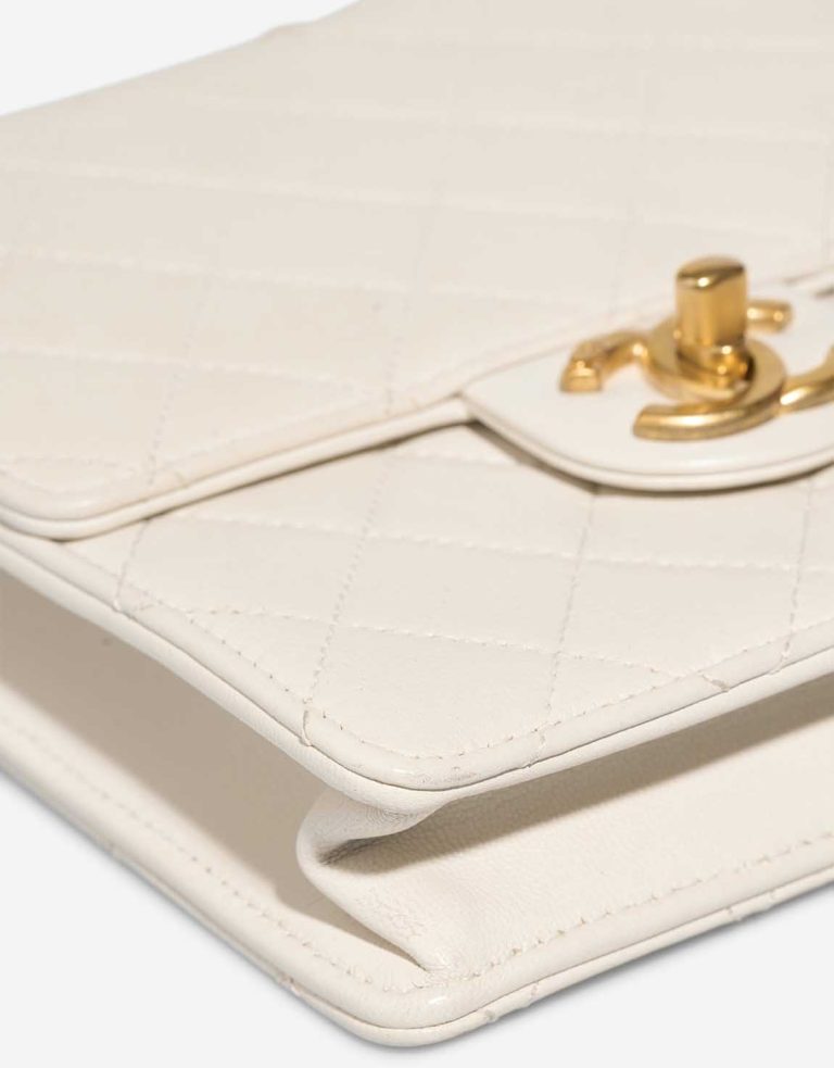 Chanel Flap Bag Small Lamb White / Gold Signs of wear | Sell your designer bag