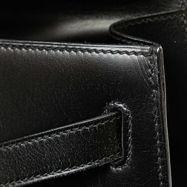 Hermès Kelly 32 Box Leather Black Signs of wear | Sell your designer bag