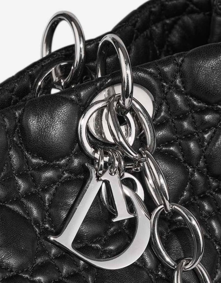 Dior Shopper Medium Lamb Black Closing System | Sell your designer bag