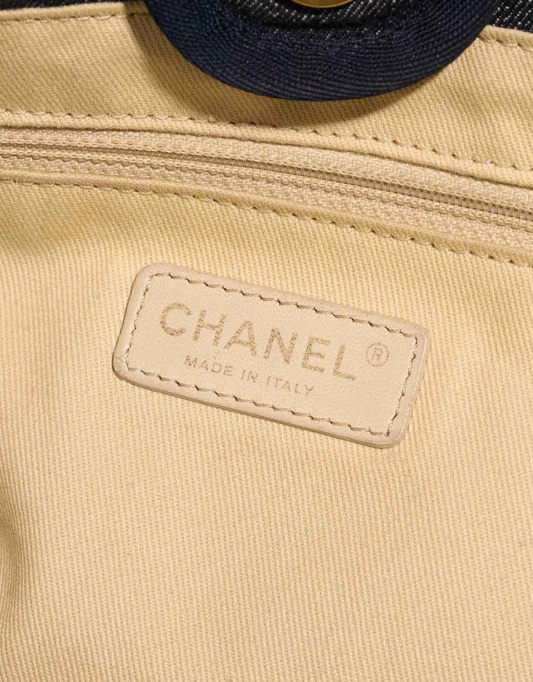 Chanel Deauville Small Denim Dark Blue Logo | Verkaufen Sie Ihre Designer-Tasche