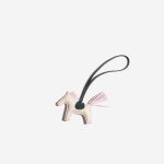 Hermès Rodeo PM Milo Lamb Craie / Mauve Pâle / Vert Cyprès Front | Sell your designer bag