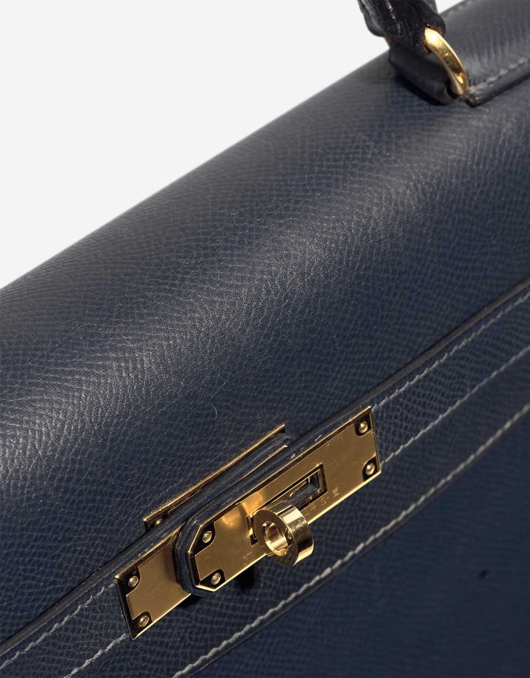 Hermès Kelly 28 Courchevel Bleu Marine Signs of wear | Sell your designer bag