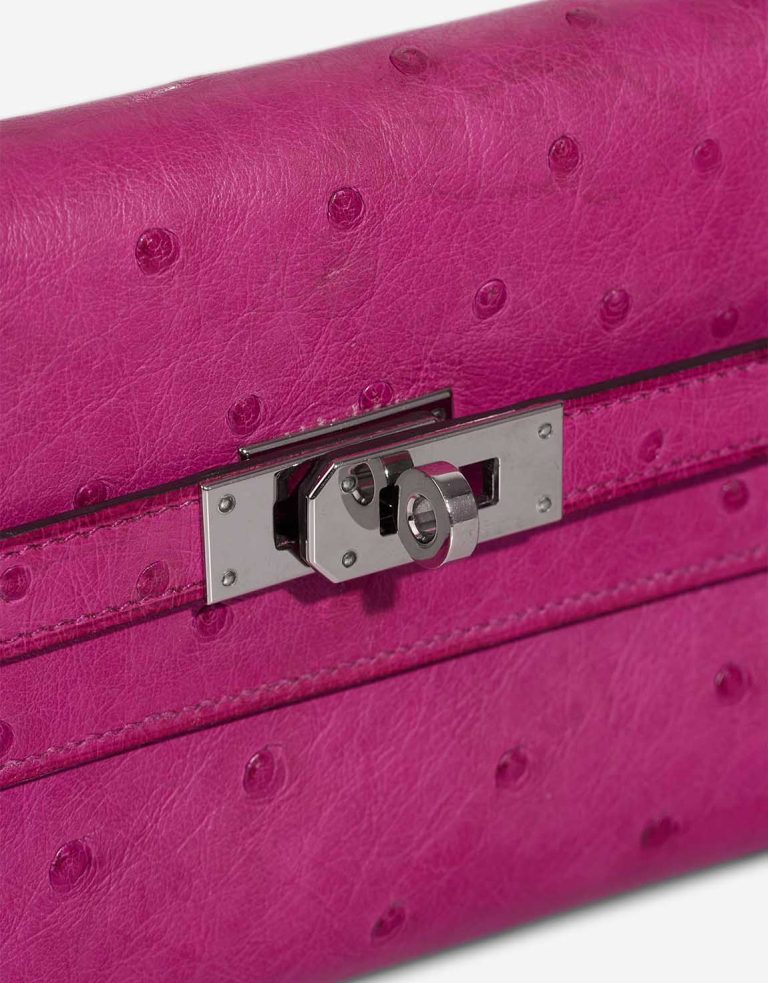 Hermès Kelly Depliant Wallet Medium Ostrich Rose Pourpre Closing System | Sell your designer bag