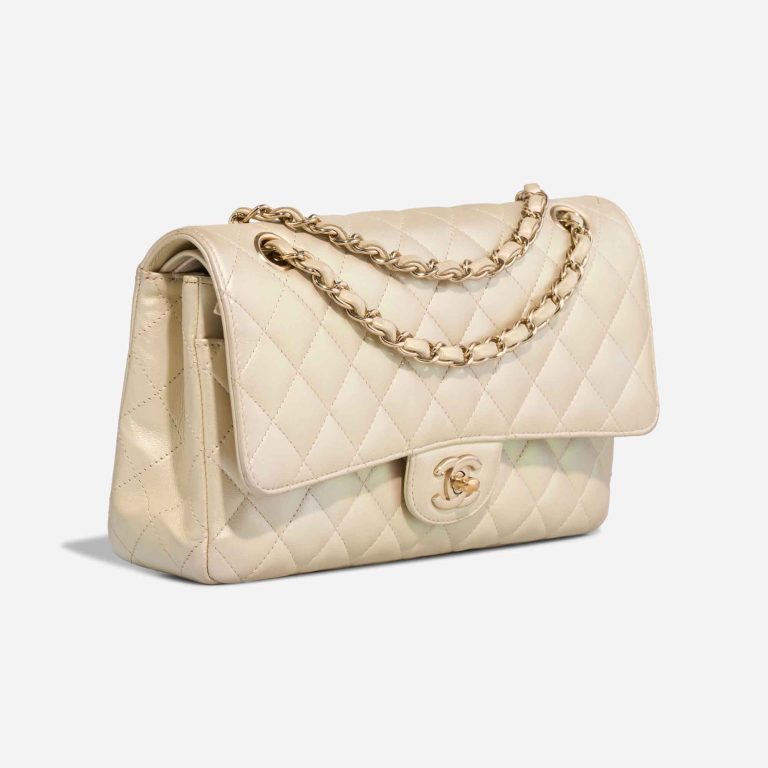 Chanel Timeless Medium Lamb White / Iridescent | Vendez votre sac de créateur