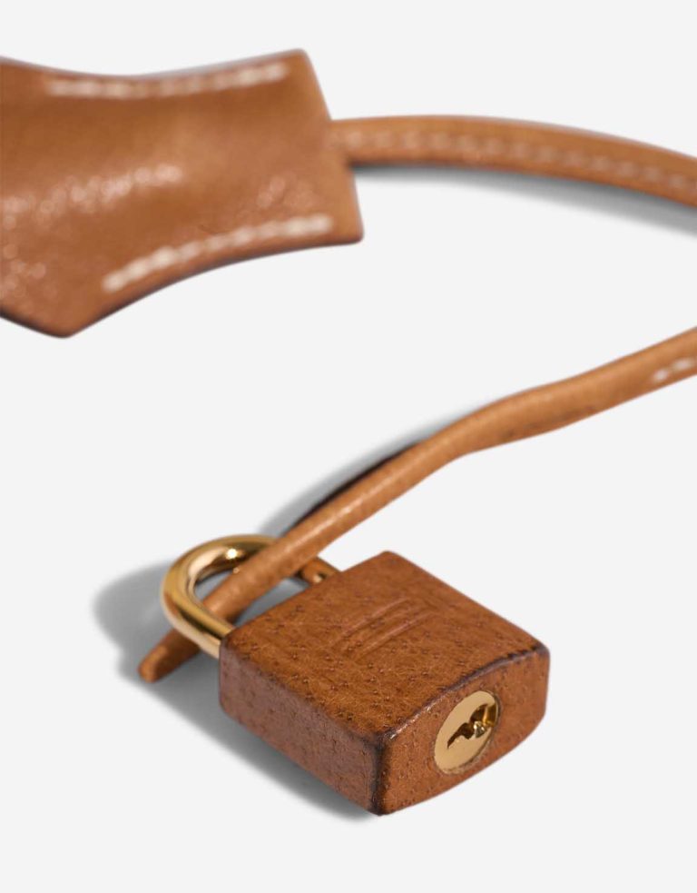 Hermès Birkin 25 Peau Porc Toffee Signs of wear | Sell your designer bag