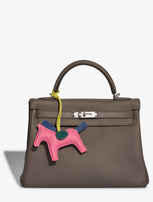 Hermès Rodeo MM Milo Lamb Bleu France / Jaune de Naples / Malachite / Rose Azalée Closing System | Sell your designer bag