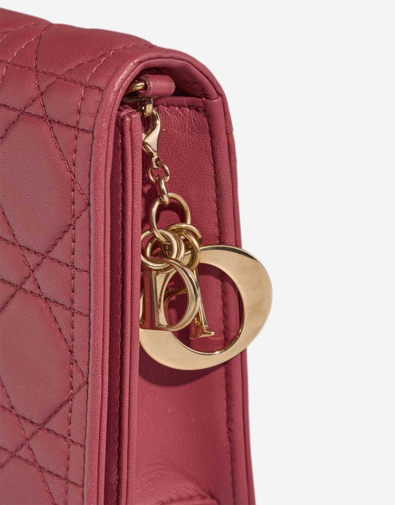 Dior Lady Pouch Lammleder Rot Verschluss-System | Verkaufen Sie Ihre Designer-Tasche