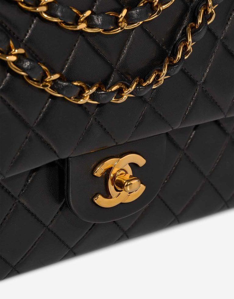 Chanel Timeless Medium Lammleder Schwarz Verschluss-System | Verkaufen Sie Ihre Designer-Tasche