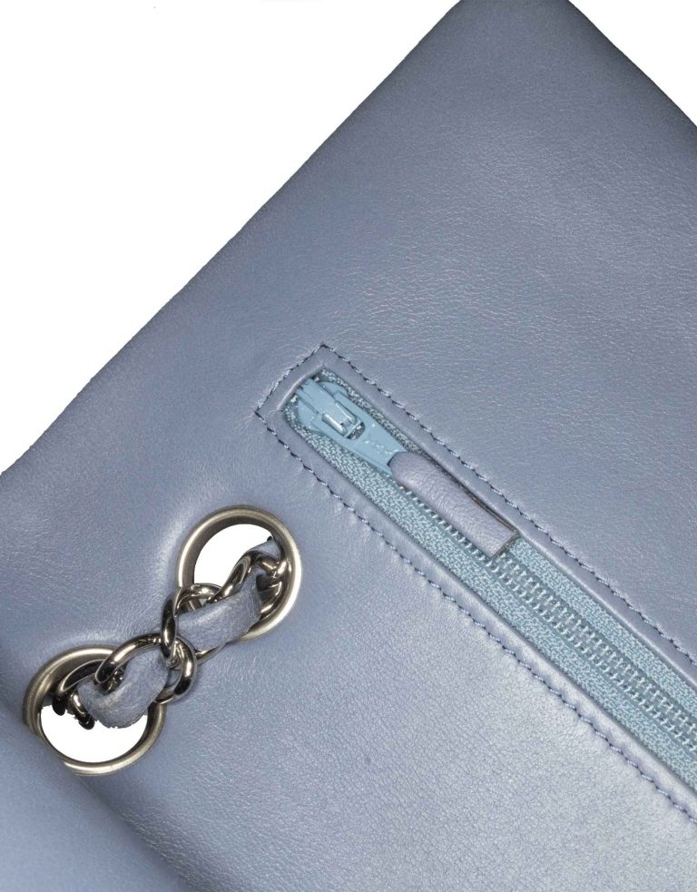 Chanel Timeless Medium Lamb Blue Logo | Vendez votre sac de créateur