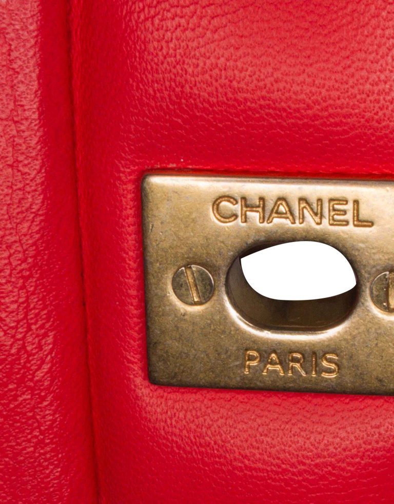 Chanel Timeless Mini Rectangulaire Agneau Rouge Signes d'usure | Vendez votre sac de créateur