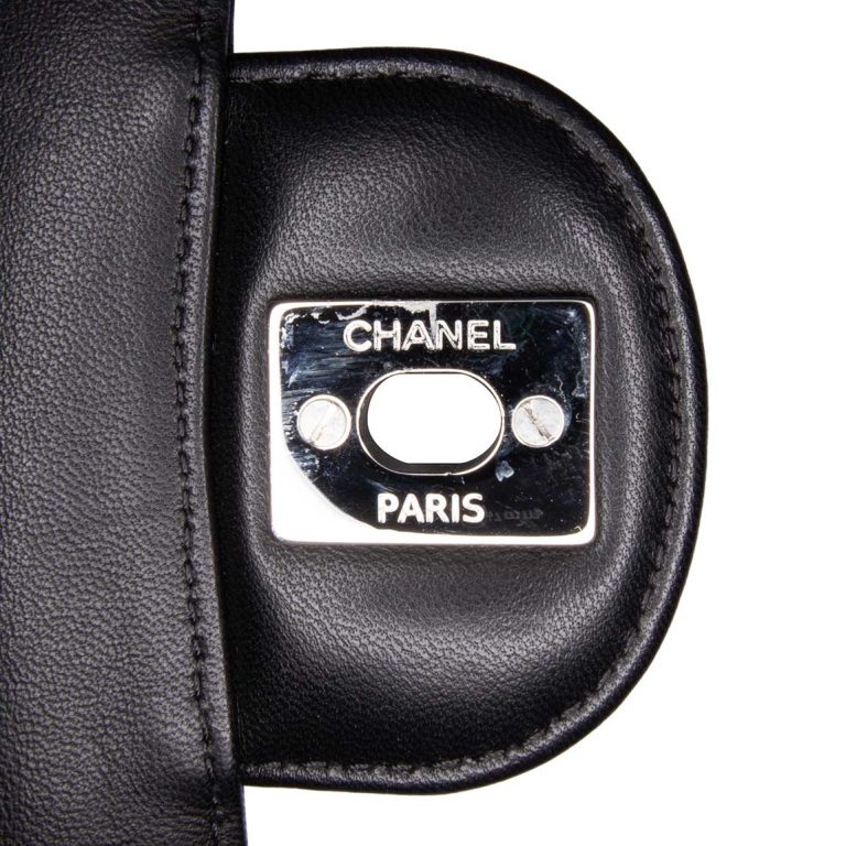 Chanel Timeless Medium Lammleder Schwarz Gebrauchsspuren | Verkaufen Sie Ihre Designer-Tasche