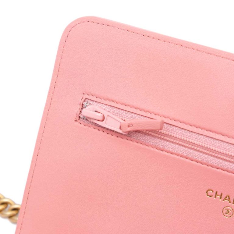 Chanel Boy Wallet On Chain Small Lammleder Pink Abnutzungserscheinungen | Verkaufen Sie Ihre Designer-Tasche