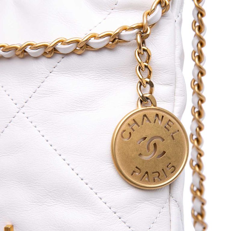 Chanel 22 Mini Calf White Signs of wear | Sell your designer bag