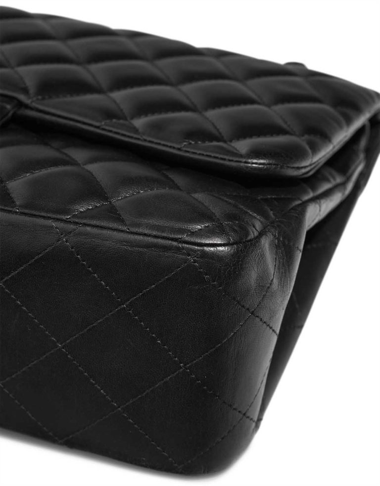 Chanel Timeless Jumbo Lamb Black Signs of wear | Sell your designer bag