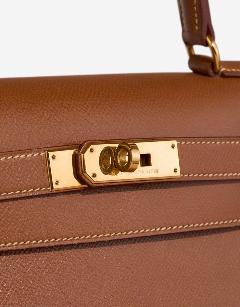 Hermès Kelly 28 Courchevel Gold Closing System | Sell your designer bag