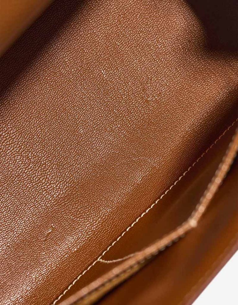 Hermès Kelly 28 Courchevel Gold Signs of wear | Sell your designer bag