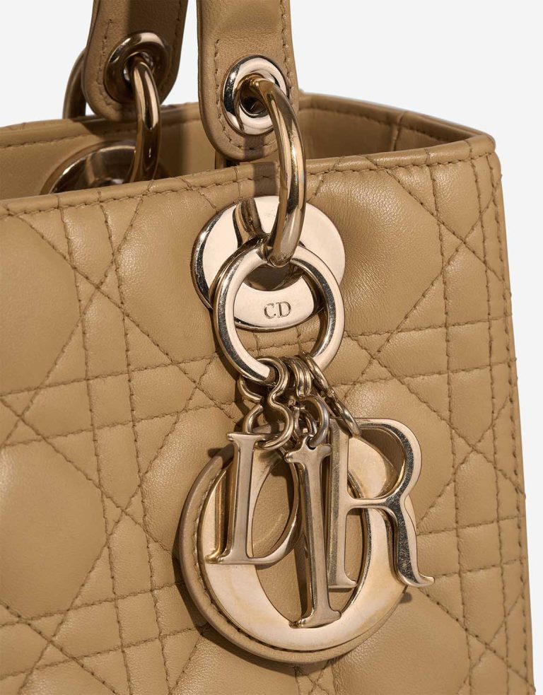 Dior Lady Medium Lamb Beige Closing System | Sell your designer bag