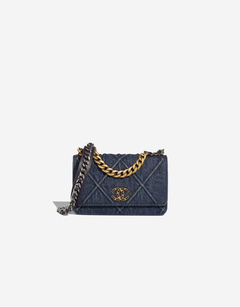 Chanel 19 Wallet On Chain Denim Dark Blue Front | Sell your designer bag