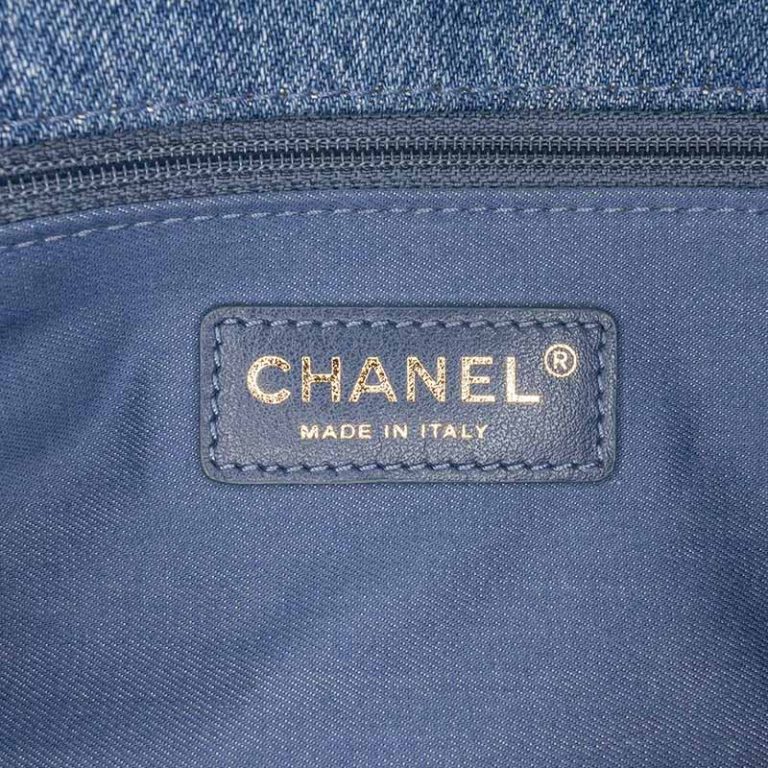 Chanel Mood Flap Bag Mini Rectangular Denim Blue / Multicolour Logo | Sell your designer bag