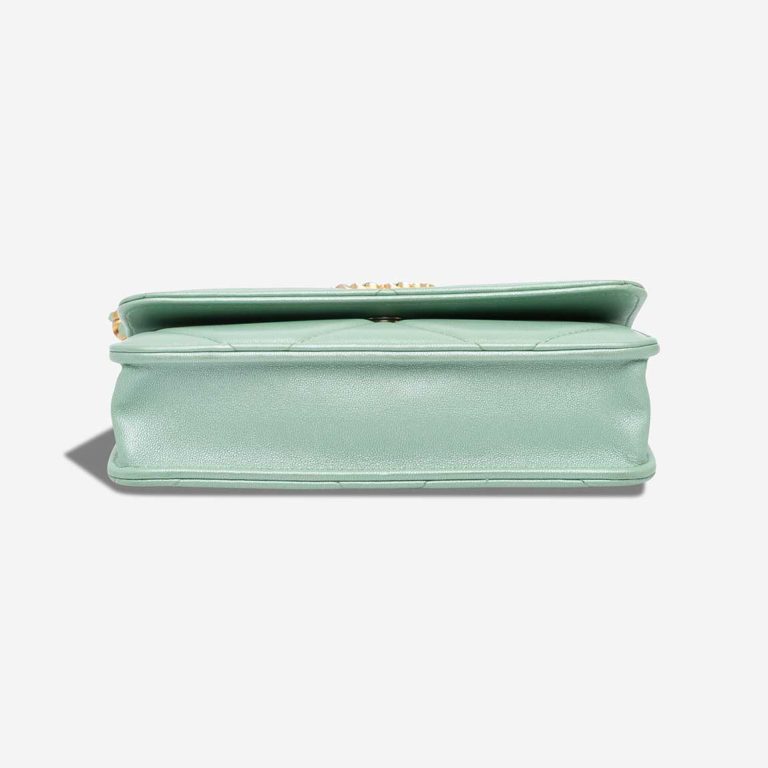 Chanel 19 Wallet On Chain Lamb Green / Turquoise | Sell your designer bag