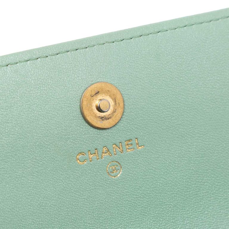 Chanel 19 Wallet On Chain Lamb Green / Turquoise Logo | Sell your designer bag